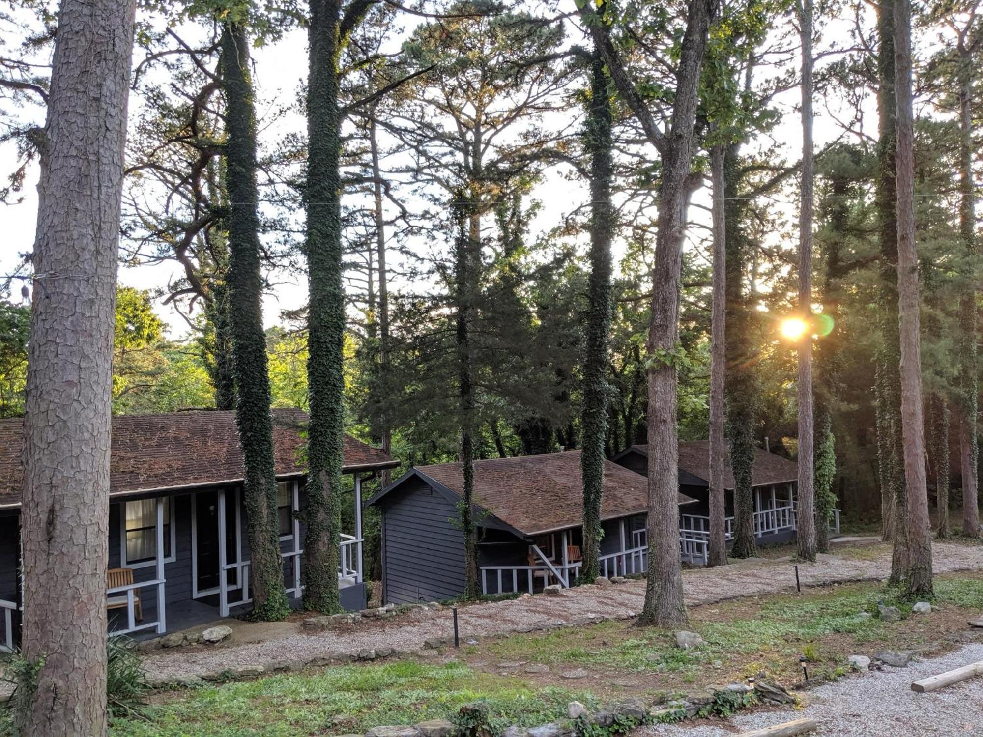 Adventure Cabin 5 - King W Private Hot Tub Villa Eureka Springs Luaran gambar